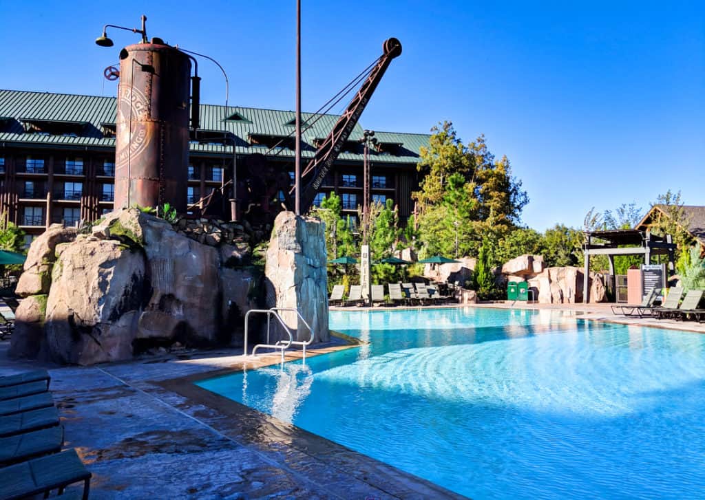 Boulder Ridge Pool Wilderness Lodge