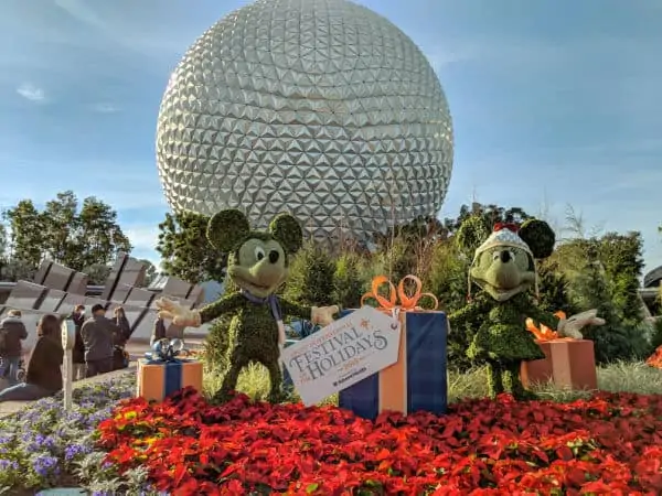Mickey and Minnie topiary during Epcot International Festival of the Holidays