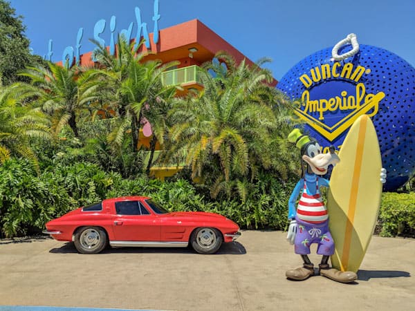 Statue of Goofy at Disney's Pop Century