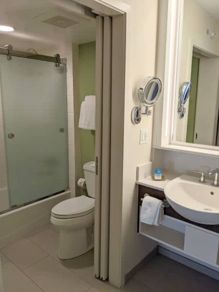 Separate toilet and tub in All Star movies room