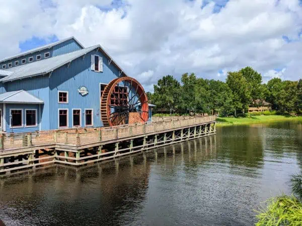 Water wheel at Disney's Port Orleans Resort