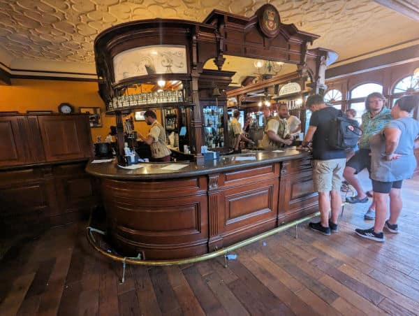 The bar at Epcot's Rose and Crown Pub